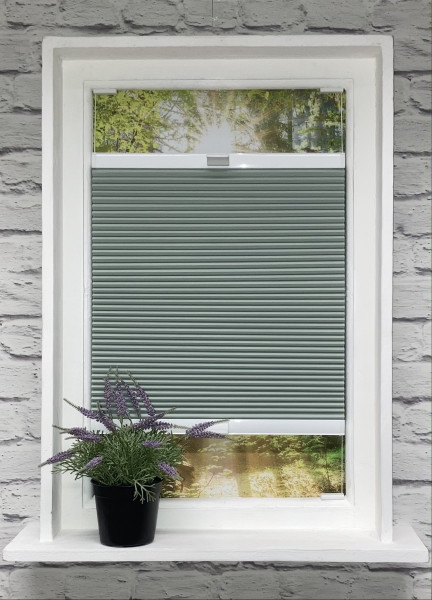 Honeycomb pleated blind 100% blackout Soft Mint