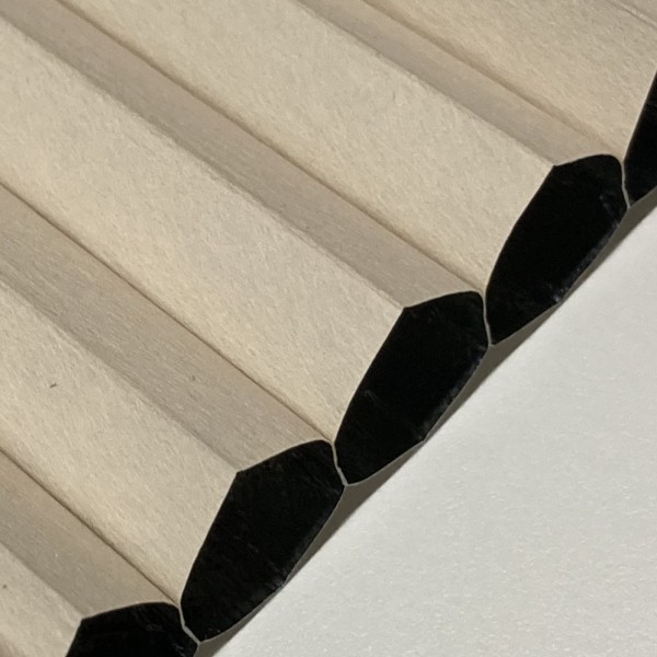 Honeycomb pleated blind 100% blackout Soft Light mocha
