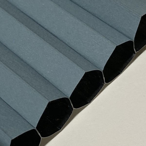 Honeycomb pleated blind 100% blackout Soft blue-grey