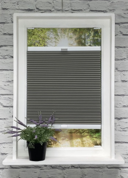 Honeycomb pleated blind 100% blackout Soft cream