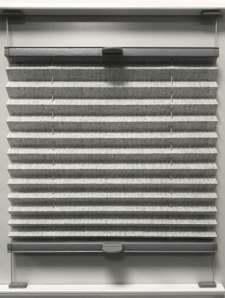 Pleated blind Sahara pearl light gray