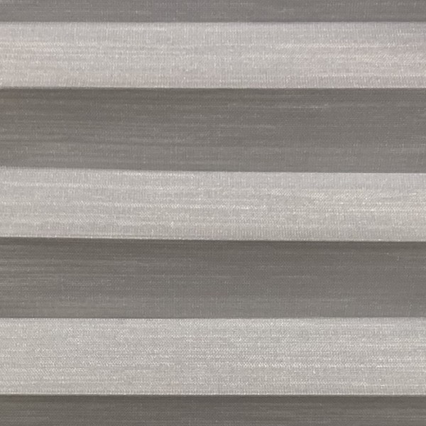 Pleated blind Madagascar pearl light gray