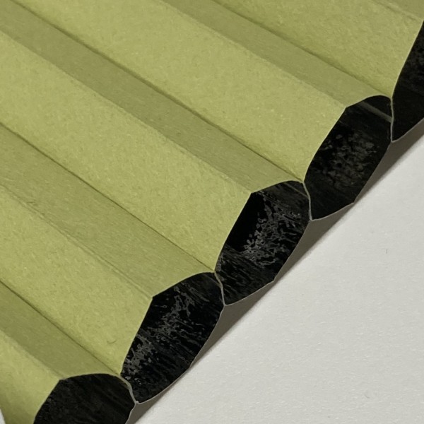 Honeycomb pleated blind 100% blackout Soft Green