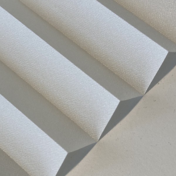 Pleated blind Kyoto Perl smoke-white