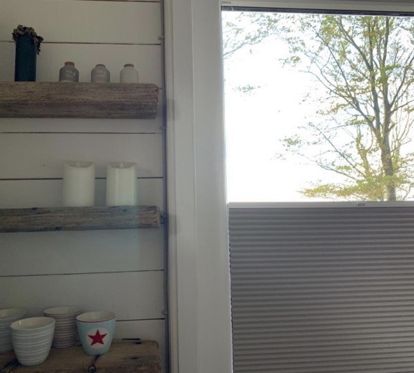 Honeycomb pleated blind 100% blackout Soft Sand