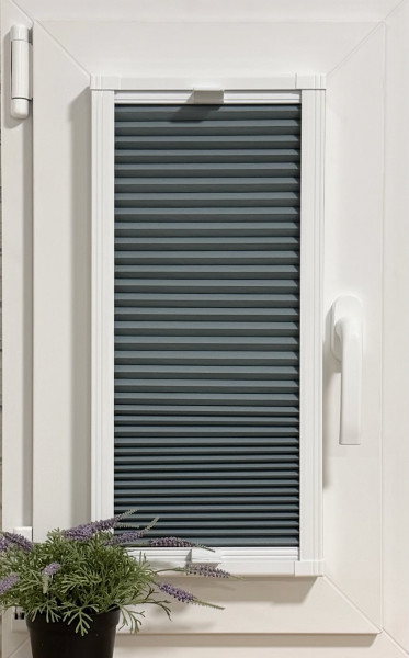 Honeycomb pleated blind 100% blackout Soft blue-grey