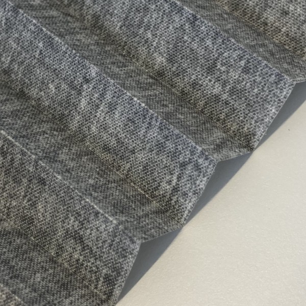 Pleated blind Sahara pearl anthracite
