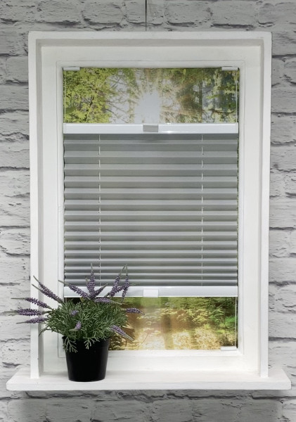 Pleated blind Sina light gray