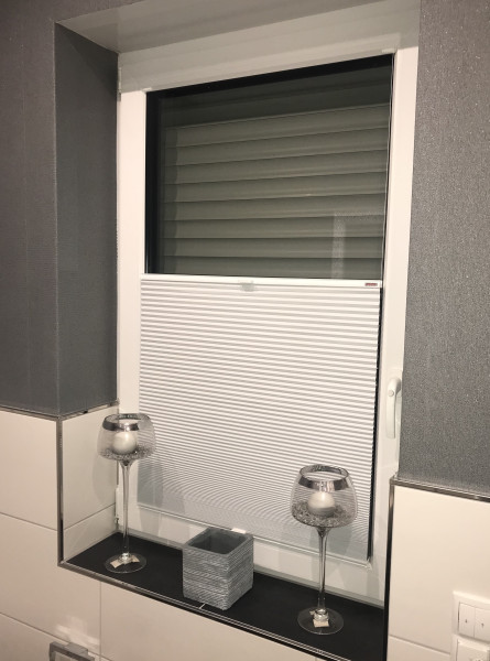 Honeycomb pleated blind Soft White