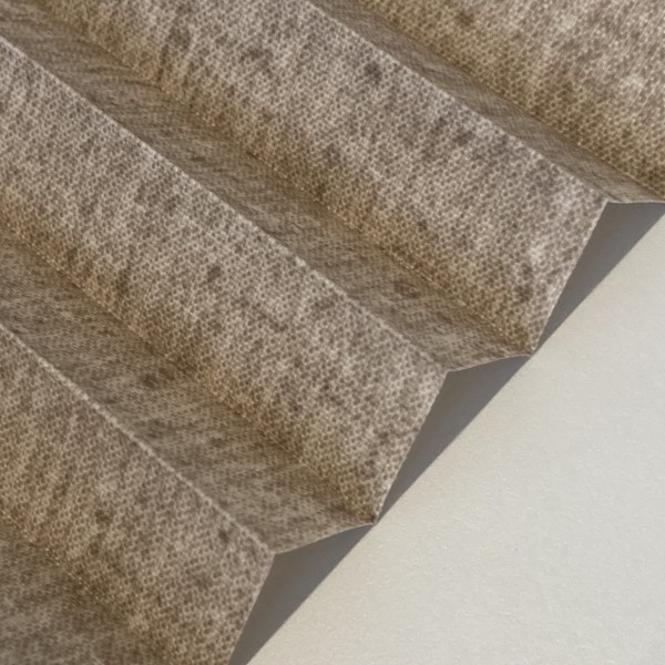 Pleated blind Sahara light brown
