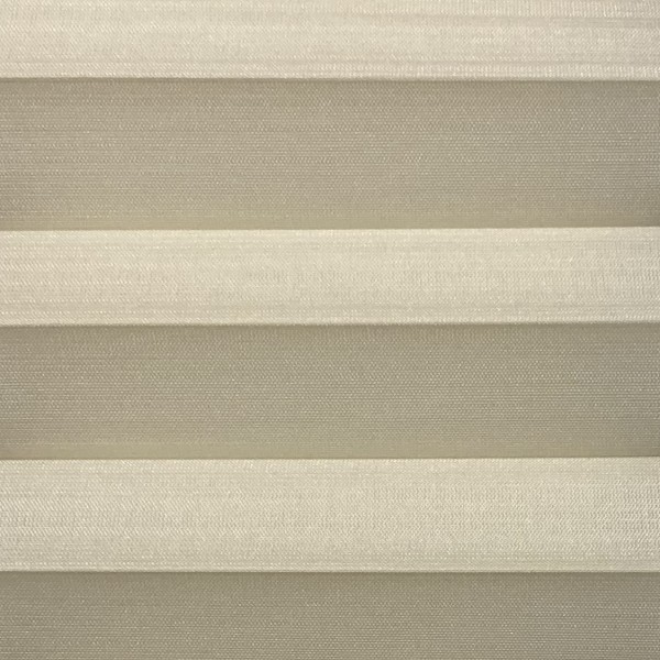 Pleated blind Miss Madagascar Lotus