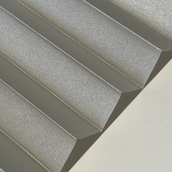 Pleated blind Vegas metallic silver