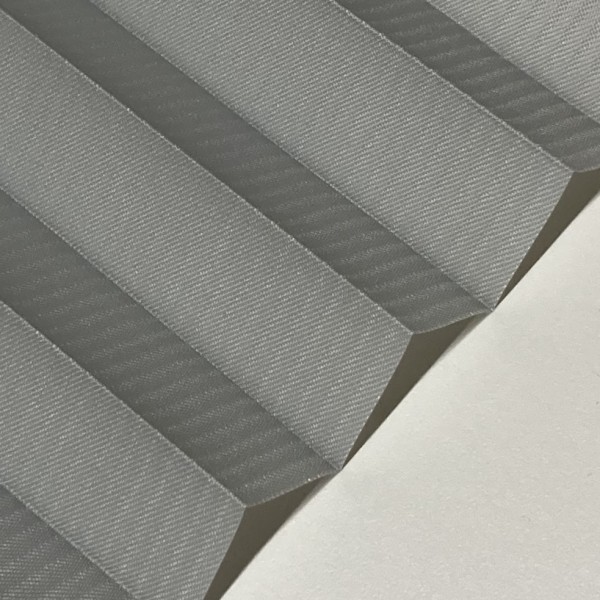 Pleated blind Royal Perl light gray