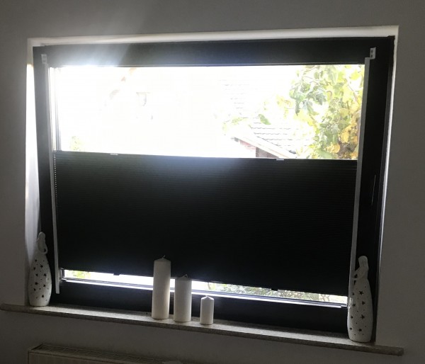 Honeycomb pleated blind 100% blackout Soft anthracite