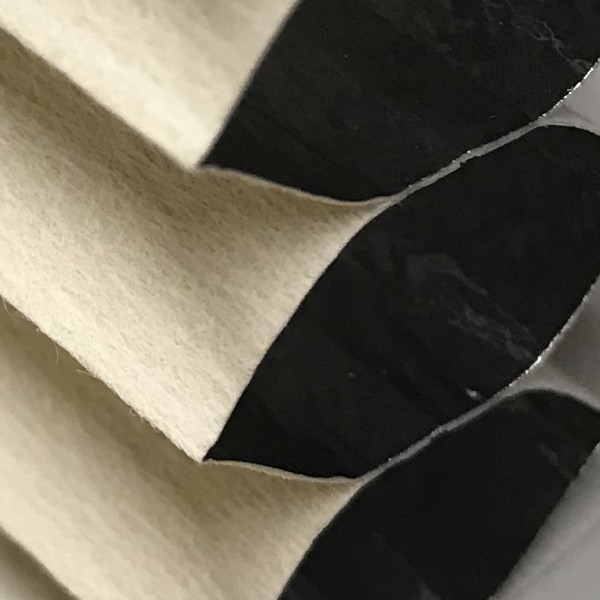 Honeycomb pleated blind Zorba Blackout cream