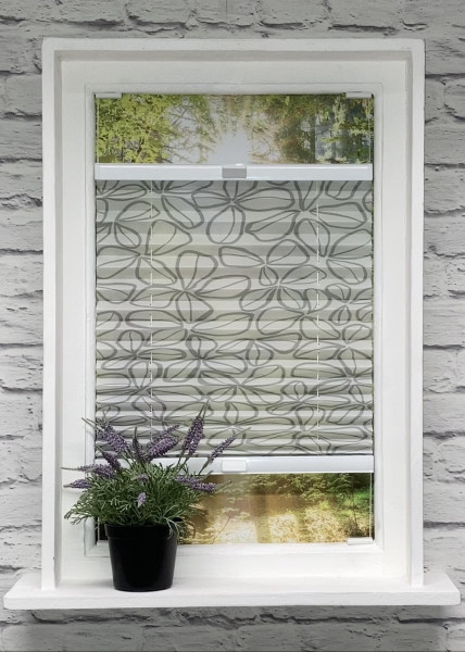 Pleated blind Clover white-grey