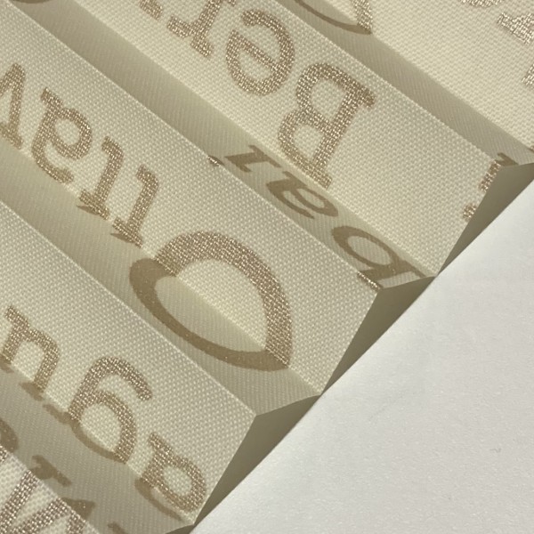 Pleated blind City's cream