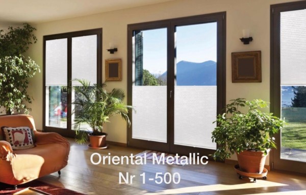 Pleated blind Oriental Metallic White