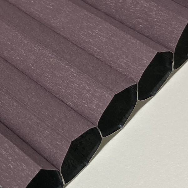 Honeycomb pleated blind 100% blackout Soft Aubergine
