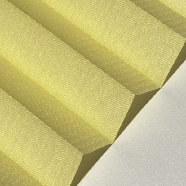 Pleated blind Royal pearl lemon