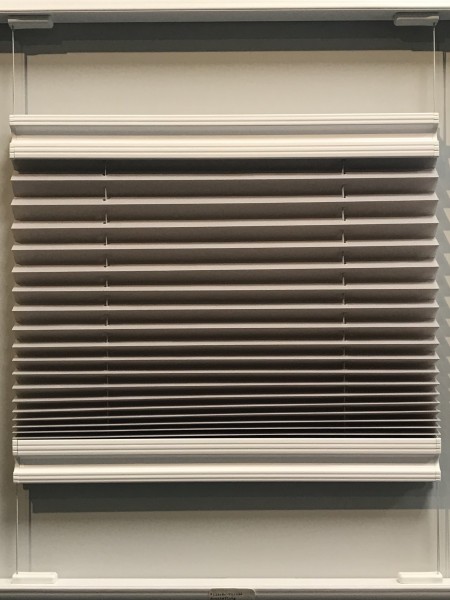 15mm slim pleated blind Kyoto Perl silver-grey