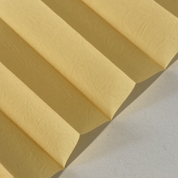 Pleated blind Crush-Light yellow