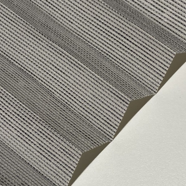 Pleated blind Mina light gray