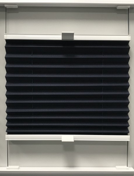 Pleated blind Royal pearl dark blue