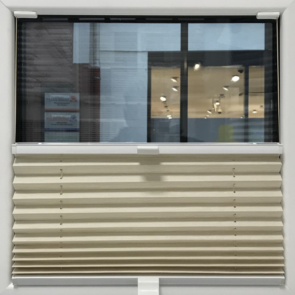 Pleated blind Madagascar pearl dark beige