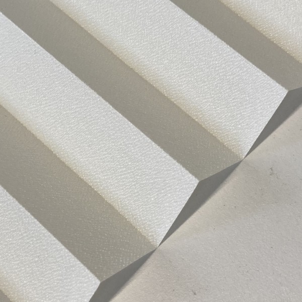 Pleated blind Kyoto Perl cream-white
