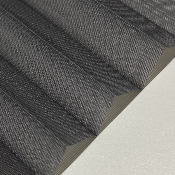Pleated blind Miss Madagascar dark gray