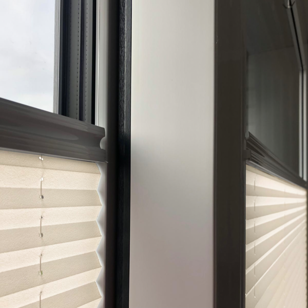 15mm slim pleated blind Kyoto Perl cream-white