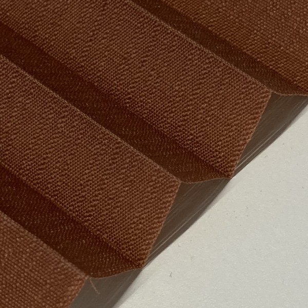 Pleated blind Marica chestnut brown