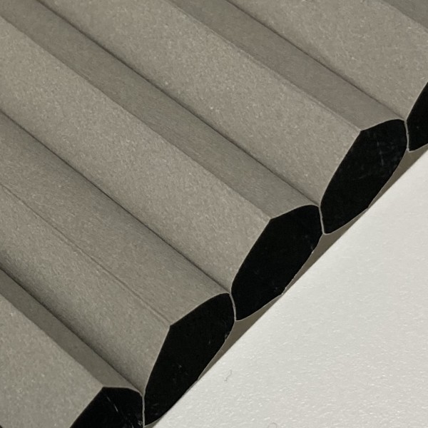 Honeycomb pleated blind 100% blackout Soft cream