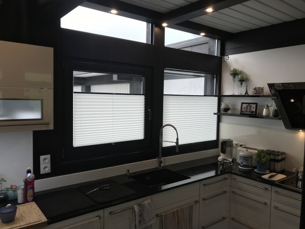 Pleated blind Kyoto Perl smoke-white