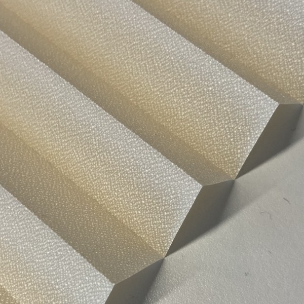 Pleated blind Kyoto Perl light beige